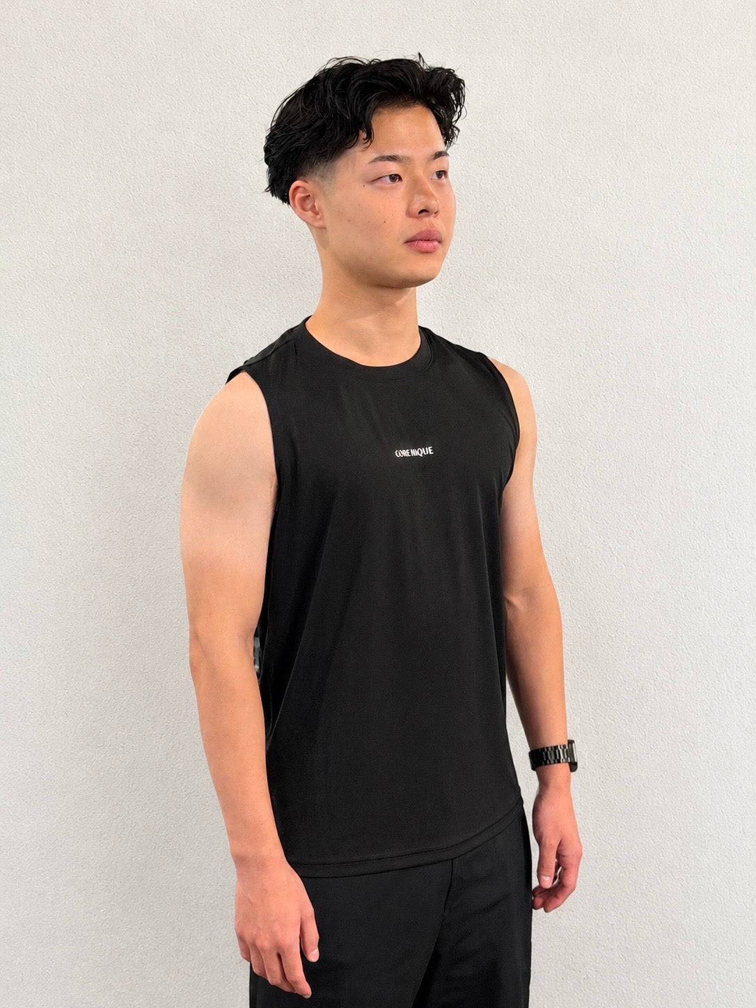 ドライスムースフロントロゴ入りスリーブレスTシャツ